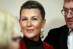 Amsterdam 16 december 2019
Premiere April may June in het deLamar theater met oa in de hoofdrollen Linda de Mol Elise Schaap en Tjitske Reidinga. Saskia Noort kwam met Jan Heemskerk
