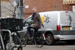 Amsterdam 21 december 2019
Tom Egbers op de fiets in Amsterdam zuid