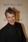 Amsterdam 16 december 2019
Premiere April may June in het deLamar theater met oa in de hoofdrollen Linda de Mol Elise Schaap en Tjitske Reidinga. Waldemar Torenstra