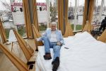 Amsterdam 20 december 2020
Ben Cramer zingt vanuit bed in het Mandelahuisje .