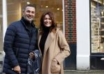 Amsterdam 30 december 2020
Ruud Gullit met vriendin Karin de Rooij in Amsterdam zuid