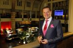 Amsterdam 25 januari 2011
Cast Legalyy Blonde opent amsterdamse effectenbeurs. Aanwezig Pearl Jozefzoon, Albert Verlinde Laura Vlasblom Kim Lian v d Meij Joey Schalker Roy v Iersel en medewerkers van de beurs.
Peter Smulders bv