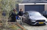 Mijdrecht Schiphol 6 januari 2021
Andre Hazes en zijn nieuwe vriendin Anne Rose gaan samen een paar dagen weg . Ze vertrekken vanaf het huis van Rachel met taxi naar Schiphol .