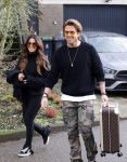 Mijdrecht Schiphol 6 januari 2021
Andre Hazes en zijn nieuwe vriendin Anne Rose gaan samen een paar dagen weg . Ze vertrekken vanaf het huis van Rachel met taxi naar Schiphol .