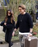 Mijdrecht Schiphol 6 januari 2021
Andre Hazes en zijn nieuwe vriendin Anne Rose gaan samen een paar dagen weg . Ze vertrekken vanaf het huis van Rachel met taxi naar Schiphol .