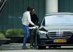 Mijdrecht Schiphol 6 januari 2021
Andre Hazes en zijn nieuwe vriendin Anne Rose gaan samen een paar dagen weg . Ze vertrekken vanaf het huis van Rachel met taxi naar Schiphol .