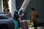 Schiphol Mijdrecht 20 december 2021
Andre Hazes en zijn neef en beste vriend Djarno Hofland worden door Rachel hazes opgehaald op Schiphol na een vakantie naar Las Vegas en Los Angeles. Daarna rijden Andre en zijn moeder naar haar huis in Mijdrecht.