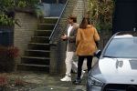 Schiphol Mijdrecht 20 december 2021
Andre Hazes en zijn neef en beste vriend Djarno Hofland worden door Rachel hazes opgehaald op Schiphol na een vakantie naar Las Vegas en Los Angeles. Daarna rijden Andre en zijn moeder naar haar huis in Mijdrecht.