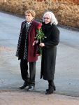 Emmeloord 10 december 2021
Begrafenis Arie Ribbens .Aanwezig zijn vrouw Cea Ribbens zijn dochter met gezin en oa Bonnie St Claire en Jacques Herb met zijn vrouw . De man van Bonnie Anne Jan Jongbloed verzorgt de uitvaart.