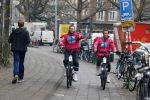 Amsterdam 23 december 2021
Dave Roelvink en een colega als fietskoerier voor Flink in Amsterdam zuid.