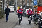 Amsterdam 23 december 2021
Dave Roelvink en een colega als fietskoerier voor Flink in Amsterdam zuid.