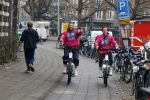 Amsterdam 23 december 2021
Dave Roelvink en een colega als fietskoerier voor Flink in Amsterdam zuid.