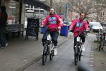 Amsterdam 23 december 2021
Dave Roelvink en een colega als fietskoerier voor Flink in Amsterdam zuid.