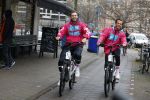 Amsterdam 23 december 2021
Dave Roelvink en een colega als fietskoerier voor Flink in Amsterdam zuid.