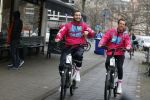 Amsterdam 23 december 2021
Dave Roelvink en een colega als fietskoerier voor Flink in Amsterdam zuid.