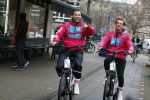 Amsterdam 23 december 2021
Dave Roelvink en een colega als fietskoerier voor Flink in Amsterdam zuid.