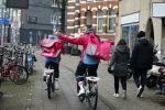 Amsterdam 23 december 2021
Dave Roelvink en een colega als fietskoerier voor Flink in Amsterdam zuid.