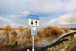 Zaltbommel, 19 Januari 2011
De Hurwenense Kil is in zijn huidige vorm ontstaan in het jaar 1639. Toen werd een oude meander van de Waal door de mens afgesneden van de rivier. De oude loop van de rivier is nog duidelijk in het landschap te herkennen. Bij hoog water in de rivier stroomt het water door het gebied heen en hierdoor ontstaat een uitermate rijk natuurgebied. Het is dan ook geen wonder dat De Kil van Hurwenen uitgeroepen is tot natuurreservaat. Natuurreservaat