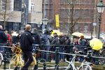Den haag 10 januari 2022
Balkonscene nieuwe kabinet op paleis Noordeinde.
Koning Willem Alexander Mark Rutte Wopke Hoekstra Hugo de Jonge Kasja ollongren Liesje Schreinemacher Franc Weerwind Dilan Yesilgoz Hanke Bruins Robbert Dijkgraaf Dennis Wiersma Mark Harbers Micky Adriaansens Rob Jetten Henk Staghouwer Christianne v d Wal Karien v Gennip Carola Schouten Ernst Kuipers en Conny Helder . Demonstranten tegen coronabeleid en tegen kabinet