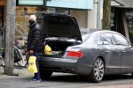 Amsterdam 4 januari 2021
Harry mens doet boodschappen op de beethovenstraat