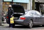 Amsterdam 4 januari 2021
Harry mens doet boodschappen op de beethovenstraat