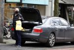 Amsterdam 4 januari 2021
Harry mens doet boodschappen op de beethovenstraat