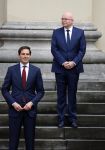 Den haag 10 januari 2022
Balkonscene nieuwe kabinet op paleis Noordeinde.
Koning Willem Alexander Mark Rutte Wopke Hoekstra Hugo de Jonge Kasja ollongren Liesje Schreinemacher Franc Weerwind Dilan Yesilgoz Hanke Bruins Robbert Dijkgraaf Dennis Wiersma Mark Harbers Micky Adriaansens Rob Jetten Henk Staghouwer Christianne v d Wal Karien v Gennip Carola Schouten Ernst Kuipers en Conny Helder .