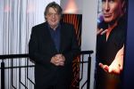 Hilversum 15 december 2021
In studio 21 wordt de Roast van Hans Klok opgenomen. Henk Westbroek