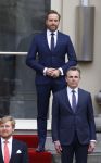 Den haag 10 januari 2022
Balkonscene nieuwe kabinet op paleis Noordeinde.
Koning Willem Alexander Mark Rutte Wopke Hoekstra Hugo de Jonge Kasja ollongren Liesje Schreinemacher Franc Weerwind Dilan Yesilgoz Hanke Bruins Robbert Dijkgraaf Dennis Wiersma Mark Harbers Micky Adriaansens Rob Jetten Henk Staghouwer Christianne v d Wal Karien v Gennip Carola Schouten Ernst Kuipers en Conny Helder .