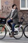 Amsterdam 19 januari 2011
Isa Hoes op de fiets in Amsterdam.
Peter Smulders bv