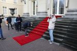 Den haag 10 januari 2022
Balkonscene nieuwe kabinet op paleis Noordeinde.
Koning Willem Alexander Mark Rutte Wopke Hoekstra Hugo de Jonge Kasja ollongren Liesje Schreinemacher Franc Weerwind Dilan Yesilgoz Hanke Bruins Robbert Dijkgraaf Dennis Wiersma Mark Harbers Micky Adriaansens Rob Jetten Henk Staghouwer Christianne v d Wal Karien v Gennip Carola Schouten Ernst Kuipers en Conny Helder . Rode loper met daarop stickers met de namen van oa Koning Willem Alexander