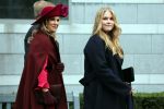 Den Haag 8 december 2021
Prinses Amalia arriveert voor de buitengewone vergadering van de Raad van State. Naast de prinses waren ook koning Willem Alexander en koningin Maxima bij de buitengewone vergadering aanwezig.
Na de vergadering ging Amalia in de tuin een boom planten.
