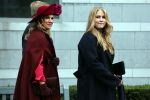 Den Haag 8 december 2021
Prinses Amalia arriveert voor de buitengewone vergadering van de Raad van State. Naast de prinses waren ook koning Willem Alexander en koningin Maxima bij de buitengewone vergadering aanwezig.
Na de vergadering ging Amalia in de tuin een boom planten.