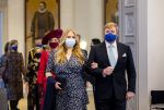 Den Haag 8 december 2021
Prinses Amalia arriveert voor de buitengewone vergadering van de Raad van State. Naast de prinses waren ook koning Willem Alexander en koningin Maxima bij de buitengewone vergadering aanwezig.
Na de vergadering ging Amalia in de tuin een boom planten.