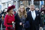 Den Haag 8 december 2021
Prinses Amalia arriveert voor de buitengewone vergadering van de Raad van State. Naast de prinses waren ook koning Willem Alexander en koningin Maxima bij de buitengewone vergadering aanwezig.
Na de vergadering ging Amalia in de tuin een boom planten.