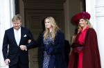Den Haag 8 december 2021
Prinses Amalia arriveert voor de buitengewone vergadering van de Raad van State. Naast de prinses waren ook koning Willem Alexander en koningin Maxima bij de buitengewone vergadering aanwezig.
Na de vergadering ging Amalia in de tuin een boom planten.
