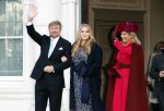 Den Haag 8 december 2021
Prinses Amalia arriveert voor de buitengewone vergadering van de Raad van State. Naast de prinses waren ook koning Willem Alexander en koningin Maxima bij de buitengewone vergadering aanwezig.
Na de vergadering ging Amalia in de tuin een boom planten.