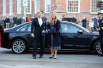 Den Haag 8 december 2021
Prinses Amalia arriveert voor de buitengewone vergadering van de Raad van State. Naast de prinses waren ook koning Willem Alexander en koningin Maxima bij de buitengewone vergadering aanwezig.
Na de vergadering ging Amalia in de tuin een boom planten.