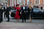 Den Haag 8 december 2021
Prinses Amalia arriveert voor de buitengewone vergadering van de Raad van State. Naast de prinses waren ook koning Willem Alexander en koningin Maxima bij de buitengewone vergadering aanwezig.
Na de vergadering ging Amalia in de tuin een boom planten.