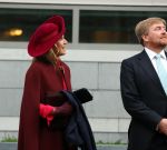 Den Haag 8 december 2021
Prinses Amalia arriveert voor de buitengewone vergadering van de Raad van State. Naast de prinses waren ook koning Willem Alexander en koningin Maxima bij de buitengewone vergadering aanwezig.
Na de vergadering ging Amalia in de tuin een boom planten.