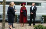 Den Haag 8 december 2021
Prinses Amalia arriveert voor de buitengewone vergadering van de Raad van State. Naast de prinses waren ook koning Willem Alexander en koningin Maxima bij de buitengewone vergadering aanwezig.
Na de vergadering ging Amalia in de tuin een boom planten.