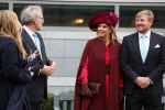 Den Haag 8 december 2021
Prinses Amalia arriveert voor de buitengewone vergadering van de Raad van State. Naast de prinses waren ook koning Willem Alexander en koningin Maxima bij de buitengewone vergadering aanwezig.
Na de vergadering ging Amalia in de tuin een boom planten.