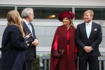 Den Haag 8 december 2021
Prinses Amalia arriveert voor de buitengewone vergadering van de Raad van State. Naast de prinses waren ook koning Willem Alexander en koningin Maxima bij de buitengewone vergadering aanwezig.
Na de vergadering ging Amalia in de tuin een boom planten.