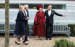 Den Haag 8 december 2021
Prinses Amalia arriveert voor de buitengewone vergadering van de Raad van State. Naast de prinses waren ook koning Willem Alexander en koningin Maxima bij de buitengewone vergadering aanwezig.
Na de vergadering ging Amalia in de tuin een boom planten.
