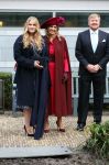 Den Haag 8 december 2021
Prinses Amalia arriveert voor de buitengewone vergadering van de Raad van State. Naast de prinses waren ook koning Willem Alexander en koningin Maxima bij de buitengewone vergadering aanwezig.
Na de vergadering ging Amalia in de tuin een boom planten.