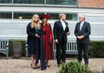 Den Haag 8 december 2021
Prinses Amalia arriveert voor de buitengewone vergadering van de Raad van State. Naast de prinses waren ook koning Willem Alexander en koningin Maxima bij de buitengewone vergadering aanwezig.
Na de vergadering ging Amalia in de tuin een boom planten.