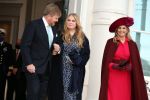 Den Haag 8 december 2021
Prinses Amalia arriveert voor de buitengewone vergadering van de Raad van State. Naast de prinses waren ook koning Willem Alexander en koningin Maxima bij de buitengewone vergadering aanwezig.
Na de vergadering ging Amalia in de tuin een boom planten.