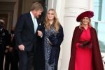 Den Haag 8 december 2021
Prinses Amalia arriveert voor de buitengewone vergadering van de Raad van State. Naast de prinses waren ook koning Willem Alexander en koningin Maxima bij de buitengewone vergadering aanwezig.
Na de vergadering ging Amalia in de tuin een boom planten.