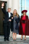 Den Haag 8 december 2021
Prinses Amalia arriveert voor de buitengewone vergadering van de Raad van State. Naast de prinses waren ook koning Willem Alexander en koningin Maxima bij de buitengewone vergadering aanwezig.
Na de vergadering ging Amalia in de tuin een boom planten.