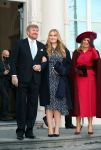 Den Haag 8 december 2021
Prinses Amalia arriveert voor de buitengewone vergadering van de Raad van State. Naast de prinses waren ook koning Willem Alexander en koningin Maxima bij de buitengewone vergadering aanwezig.
Na de vergadering ging Amalia in de tuin een boom planten.
